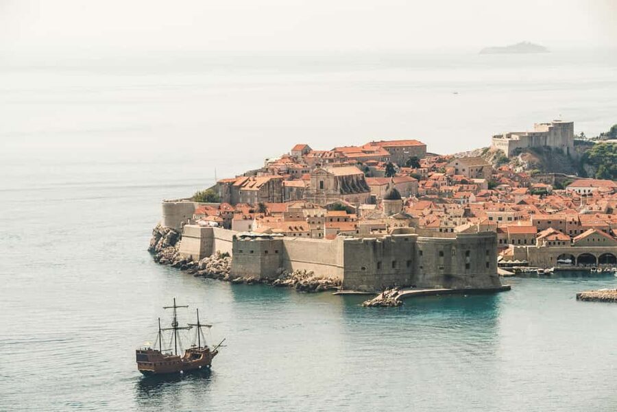 Dubrovnik Fun Facts and History: 1 or 2hr Tour with Antonio - The tiny republic vs. the Balkan and Mediterranean chessboard