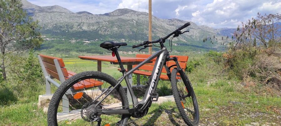 Dubrovnik Guided Private E-bike Tour - The brunch option at Urban and Veggie (and how to plan it)
