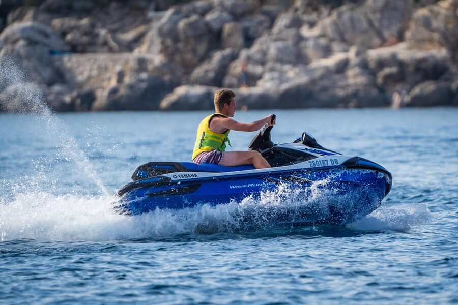 Dubrovnik: Jet Ski Rental - Time on the water, sharing a jet ski, and how the start feels