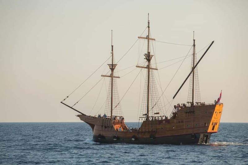 Dubrovnik: Karaka - Game of Thrones Cruise & Walking Tour - Sailing Dubrovnik Like It’s the Coast of King’s Landing