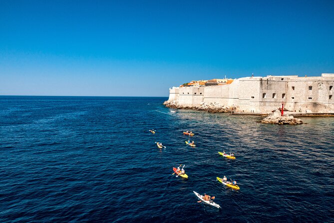 Dubrovnik Kayak Rental on Banje Beach - Entering the water: what happens before you start