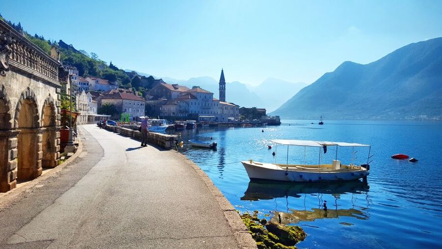 Dubrovnik: Kotor, Perast, Sveti Stefan, and Budva Day Trip - Sveti Stefan Viewpoint: Short Stop, Big Photo Payoff
