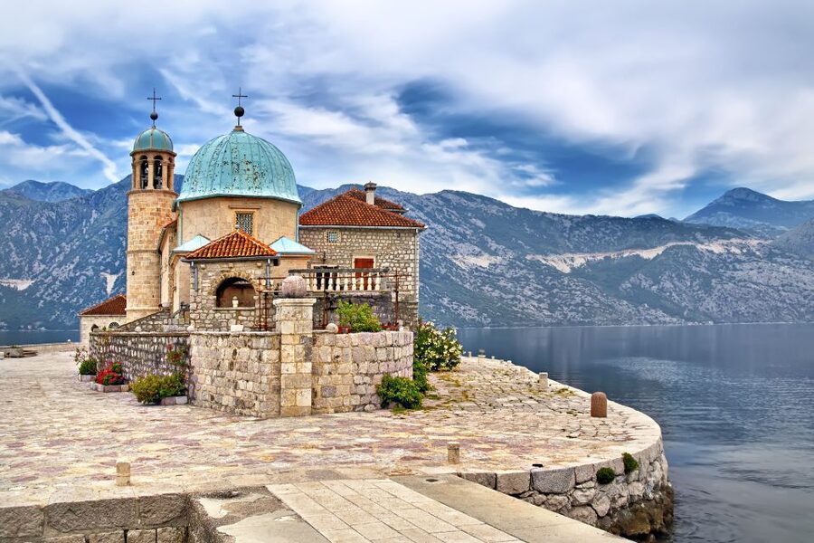 Dubrovnik: Montenegro Day Trip by Bus and Boat - Our Lady of the Rocks, and why the church is more than a stop