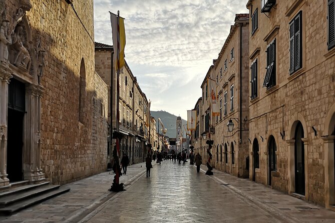 Dubrovnik Old City Group Tour - Luza Square, Sponza Palace, and the end point that’s easy to keep exploring