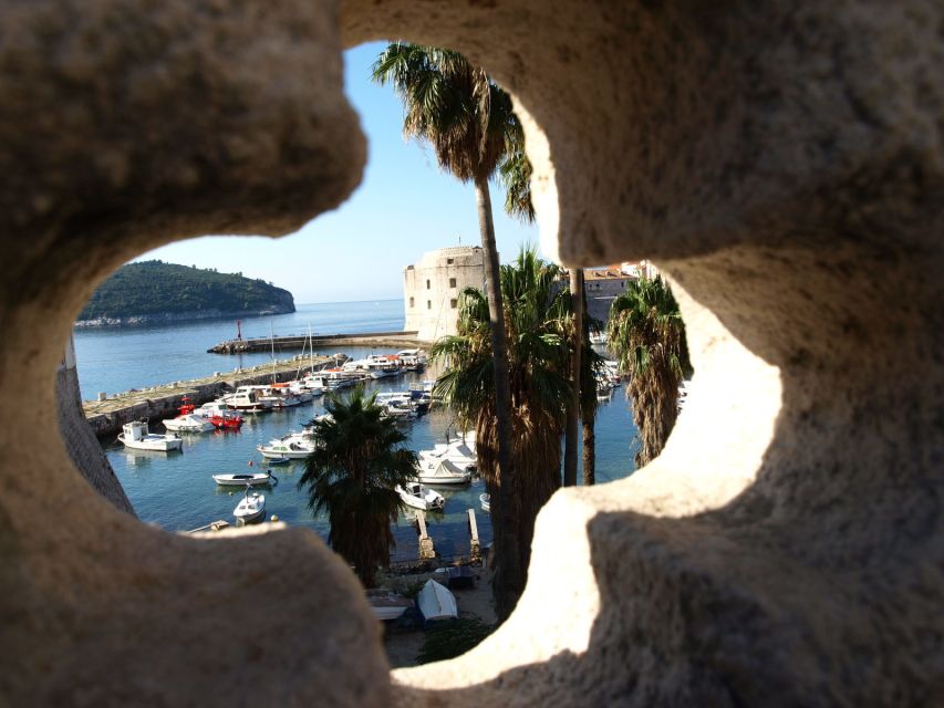 Dubrovnik: Old Town & City Walls Private Walking Tour - The real showpiece: walking the 2 km Dubrovnik city walls