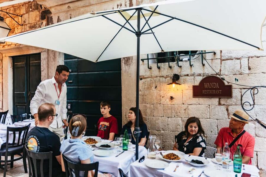 Dubrovnik: Old Town Food Tour - Start at the City Clocktower, then get your bearings on Stradun