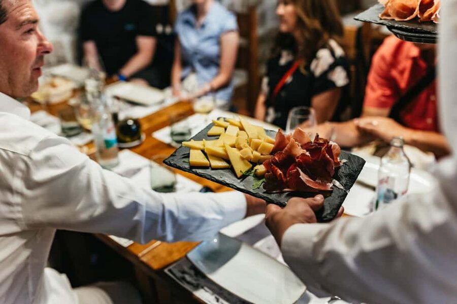 Dubrovnik: Old Town Food Tour - Landmarks and local stories, without turning the meal into a lecture