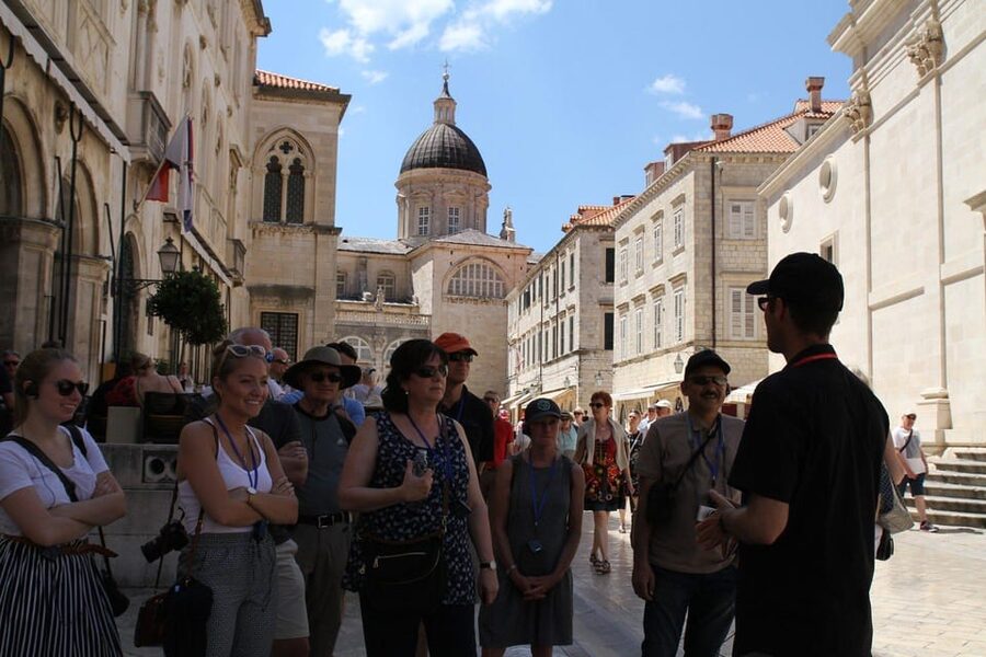 Dubrovnik: Old Town & Game of Thrones Guided Tours Combo - Photo stops that actually help, like Lovrijenac