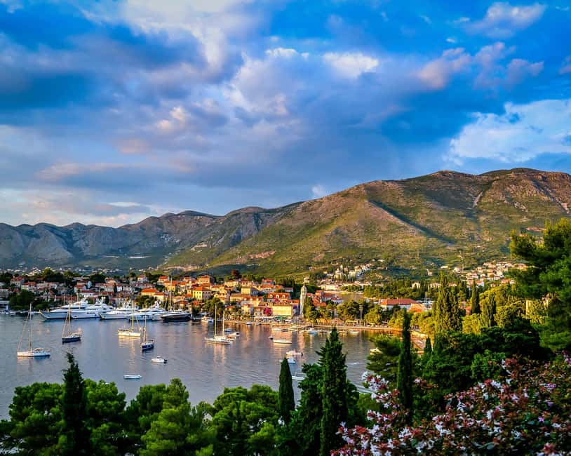 Dubrovnik: Panoramic Drive & Dubrovnik Old Town Walking Tour - First Stop: Amerling Fountain, Blue Umbrella, Then Onward
