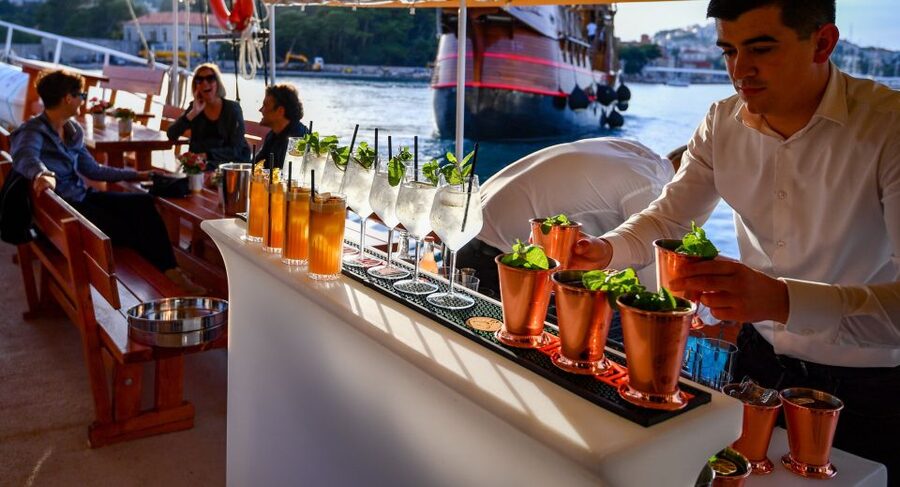 Dubrovnik: Panoramic Sunset Cocktail Cruise Around Old Town - Who Should Book This Dubrovnik Sunset Cruise