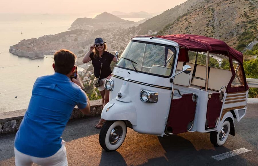 Dubrovnik: Piaggio Ape Callesino Private Tour - Piaggio Ape Callesino: the most fun way to see Dubrovnik’s edges