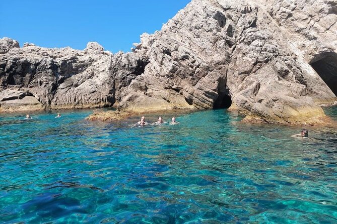 Dubrovnik: Private Boat Island tour with pickup - Why this private Dubrovnik boat tour is built for small-group days