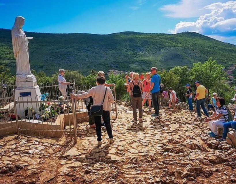 Dubrovnik: Private Day Trip to Medjugorje with Hotel Pickup - Hotel pickup and the road trip comfort checklist