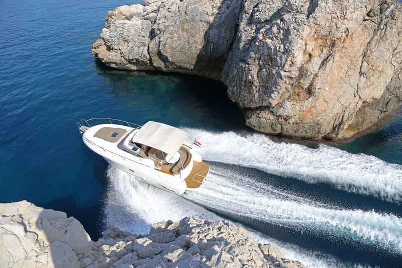 Dubrovnik: Private Elaphite Islands Speedboat Tour - Drinks, towels, and what is actually included