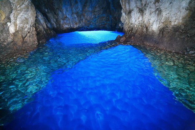 Dubrovnik Private Speed Boat Tour to the Islands - Packing list for a speedboat day with frequent water stops