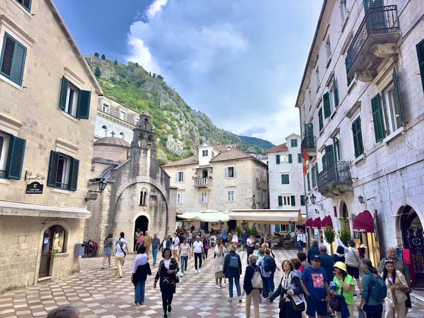 Dubrovnik: Private Tour to Montenegro, Kotor, and Perast - Lunch and local time in Kotor: snack breaks, shopping, and optional detours