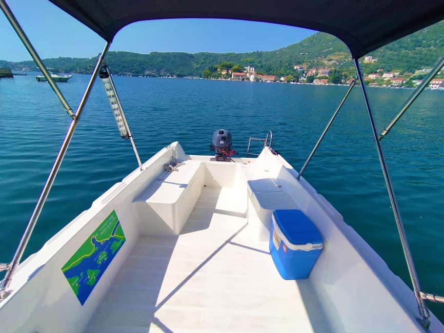 Dubrovnik: Rent a fun and easy to use boat without license - Included gear and what to pack so your day runs smooth