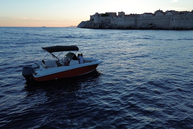 Dubrovnik Romantic Sunset Boat Tour - Grebeni Lighthouse and the reef-protected bay of Lapad