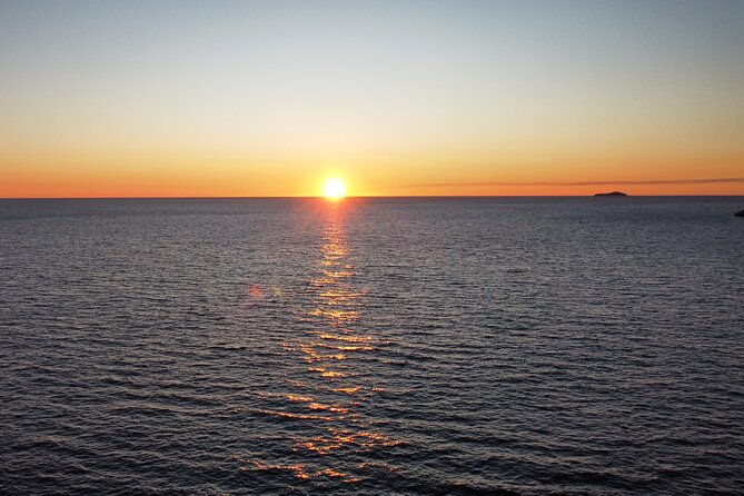 Dubrovnik Romantic Sunset Boat Tour - Who this private sunset boat fits best