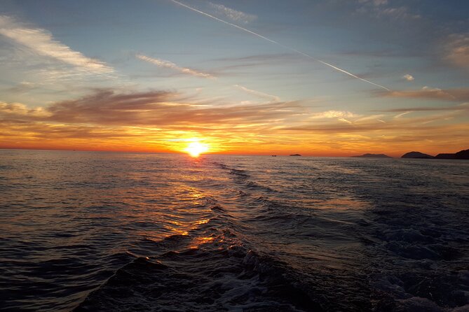 Dubrovnik Romantic Sunset Boat Tour - What happens on board during the 2-hour cruise