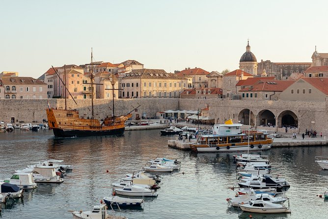 Dubrovnik's History with a Local: the Homeland War Stories Private Tour - Memorial Room of the Defenders: Wartime Photos With Real Weight