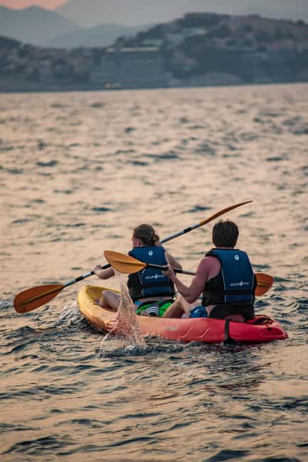 Dubrovnik: Sunset Sea Kayaking Tour - Why sea kayaking beats sightseeing from shore