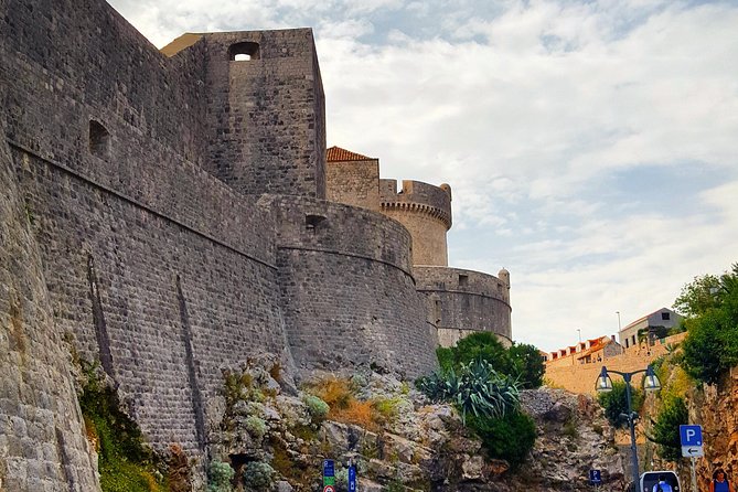 Dubrovnik walking history tour - Onofrio’s Fountain and the aqueduct: water, survival, and a surprising engineering story