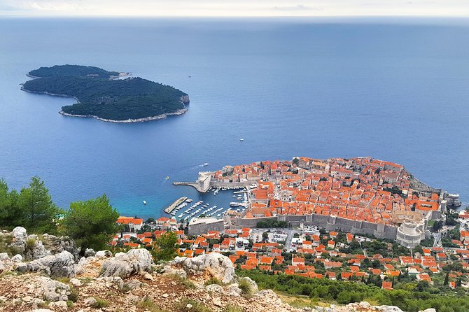 Dubrovnik walking history tour - Orlando’s Column: freedom in stone, explained so it clicks