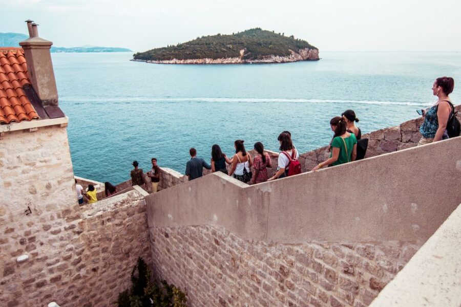 Dubrovnik: Walls and Wars Walking Tour - Where the tour starts by Pile bus stop, and why that matters