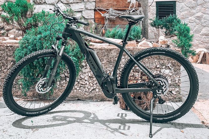 E bike rental National park Mljet - The helmet and trail tips that make a self-ride safer