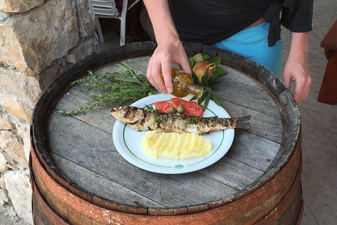 Elaphite Islands Cruise with Local Gastronomy at Captain's House - Captain’s House lunch: what you eat (and why it matters)