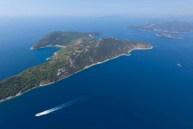 Elaphiti Islands by Catamaran with snacks and unlimited drinks from Dubrovnik - Stop 1: Gruž port and the morning rhythm before the islands