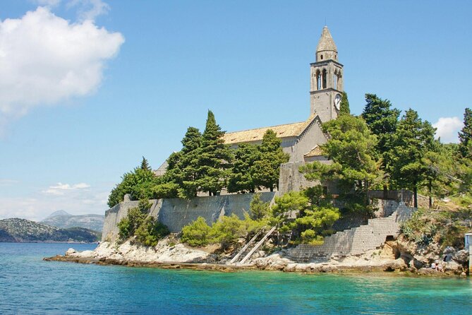 Elaphiti Islands by Catamaran with snacks and unlimited drinks from Dubrovnik - Sipan (2 hours): how to use the island time without feeling bored