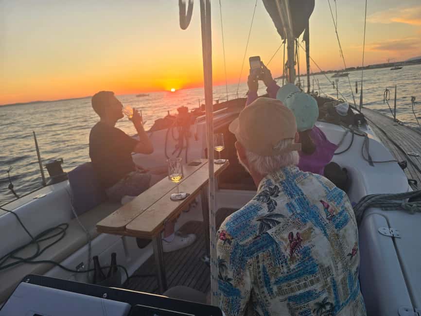 Elegant Sunset cruise under sails,large yacht,full comfort - Skippers and guidance: calm confidence, real info, English friendly