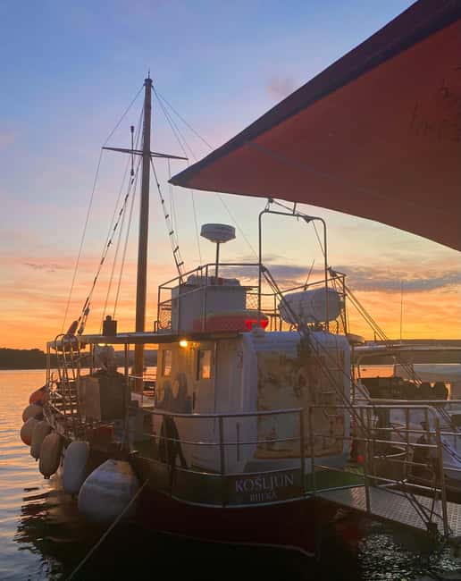 Evening Boat Trip to Krk City: Explore Nightlife & Culture - The boat ride is part sightseeing, part pause button