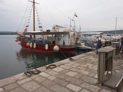 Evening Boat Trip to Krk City: Explore Nightlife & Culture