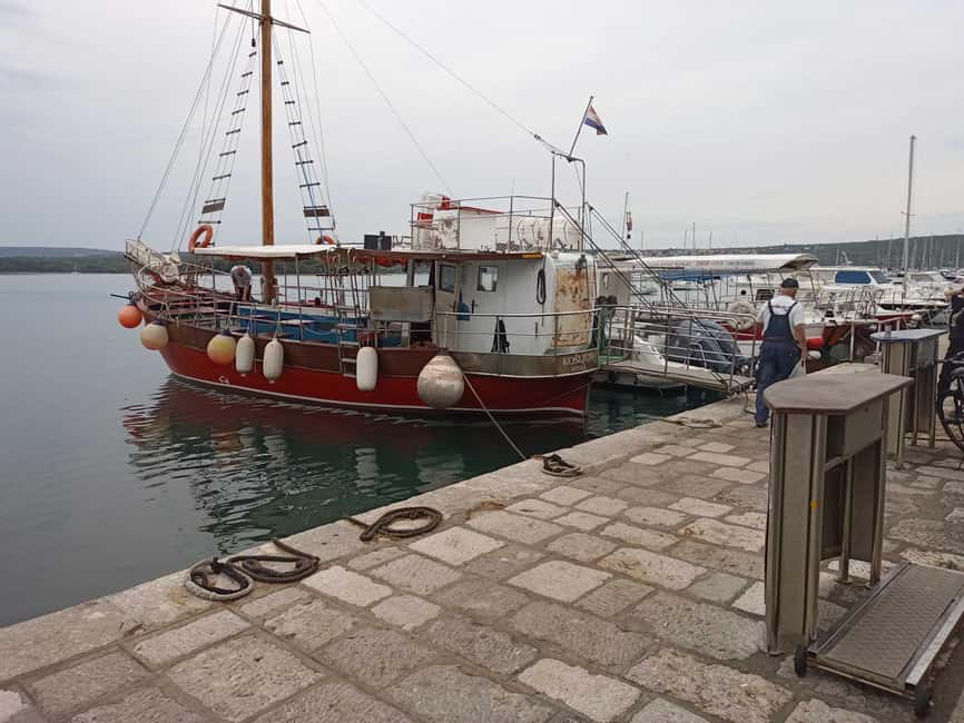 Evening Boat Trip to Krk City: Explore Nightlife & Culture - Two hours of free time in the city center, use it like a pro