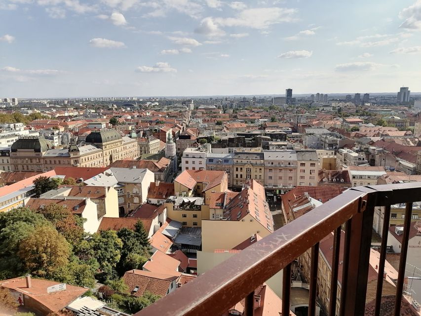 Exclusive old Zagreb walking tour - Gradec lookout, Strossmayer walk, and Lotršćak Tower at night