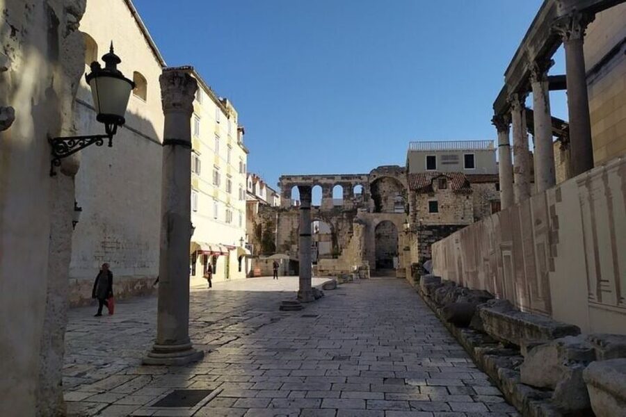 Experience Split History Walking Tour With Local Historian - Jupiter’s Temple and Saint Domnius Cathedral: From Emperor to Community