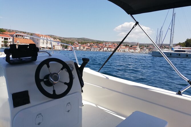 Explore the West coast of the island Brac by BETINA boat - Stop 2: Sutivan, where swimming and shore time connect