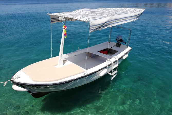 Explore west side of island Brač with Pasara boat - Traditional Dalmatian boat - Tying up, lunch, and the value of simple meals on water days