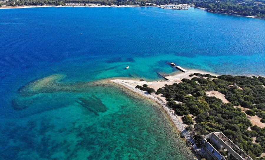 Fazana: Private cruise Brijuni & Fossil Island Snorkeling - Two secret stops: how the day fills out between swims
