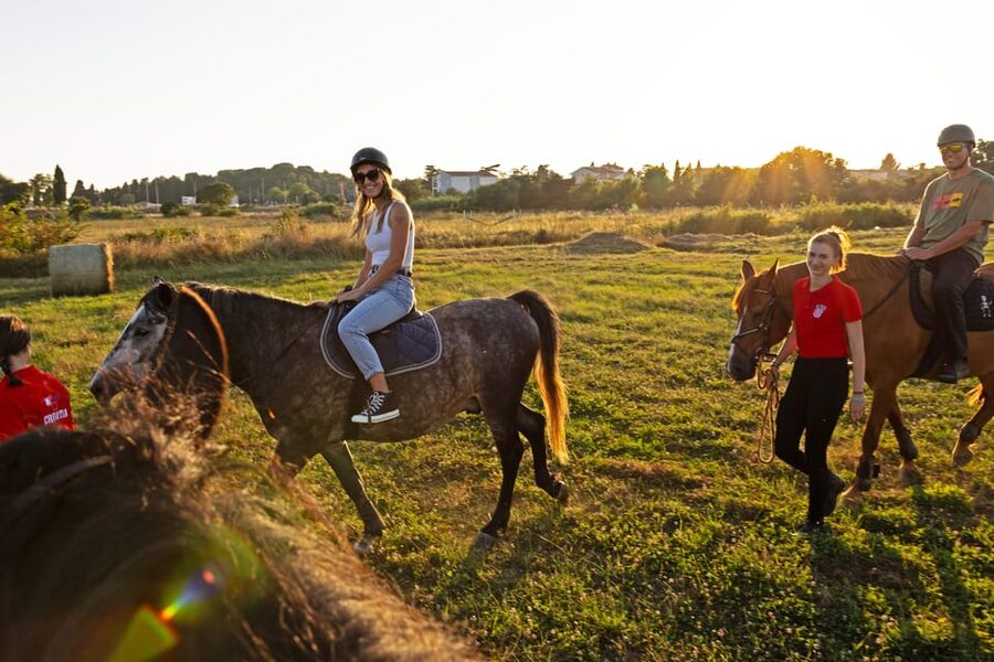 Fazana: Sunset 1-hour Horse Riding in Nature with Guide - Olive groves and rustic Istria details the guide points out