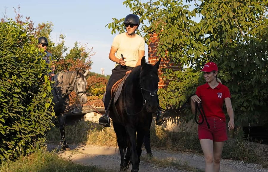 Fazana: Sunset 1-hour Horse Riding in Nature with Guide - What to bring for comfort (and fewer problems at the stable)