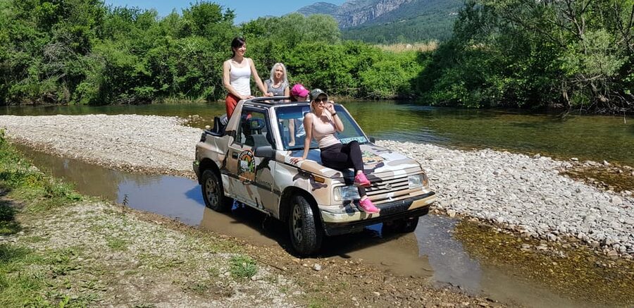 From Cavtat: Konavle Valley Off-Road Jeep Safari with Lunch - Monković restaurant lunch: what you actually get to eat
