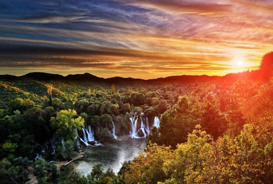 From Dubrovnik: Day Trip to Mostar and Kravice Falls - The ride along the coast and the Neum pause for coffee