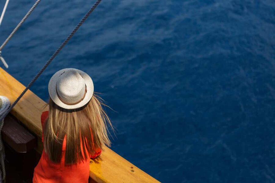From Dubrovnik: Elaphiti Islands Galleon Cruise with Lunch - Lunch on the Galleon Tirena: Traditional Food and the Drink Plan