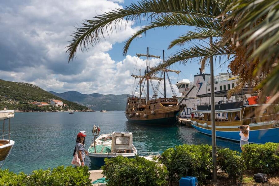 From Dubrovnik: Elaphiti Islands Galleon Cruise with Lunch - Sailing Out: What the Sea Adds to Your Dubrovnik Day