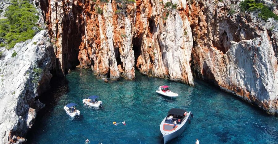 From Hvar: Private tour of Red Rocks & Pakleni Islands - From the Hvar waterfront to Dubovica: the day’s opening tempo