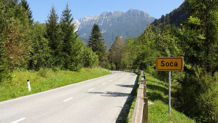 From Ljubljana: Guided Day Tour to Soča and Kranjska Gora - A long day from Ljubljana, with the best of the Julian Alps